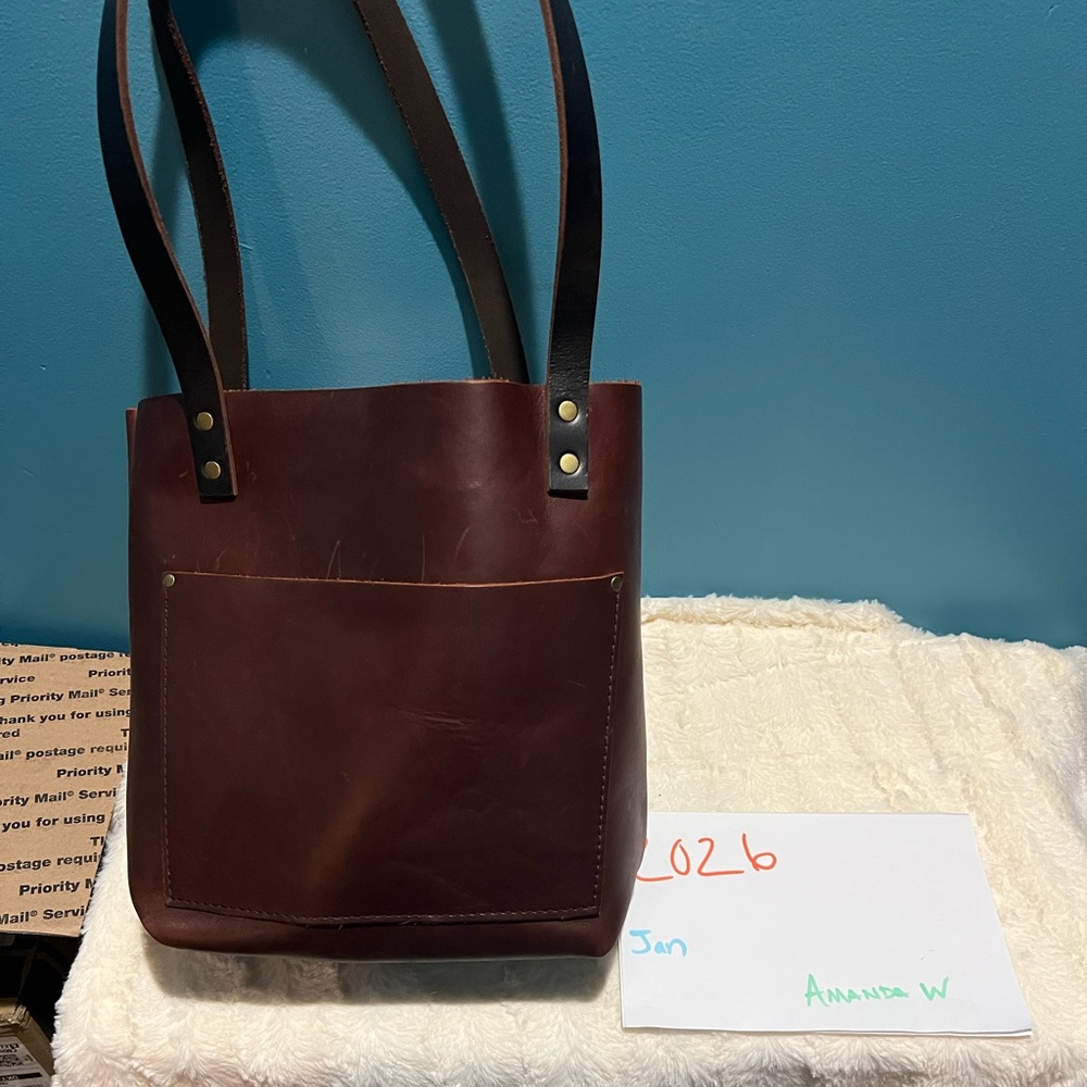 Portland Leather good small classic tote. Grizzly?
